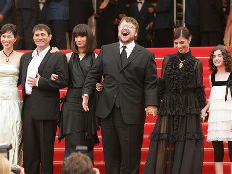longest standing ovation