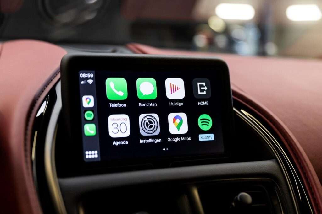 Apple CarPlay Ultra