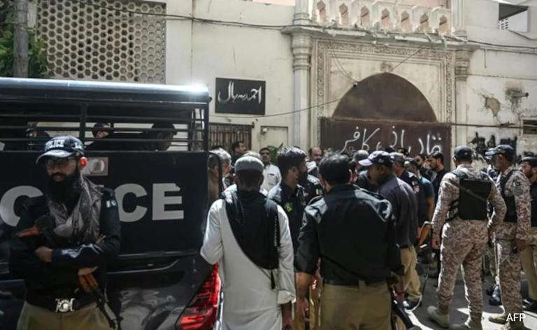 13 Pakistan Army personnel killed in Balochistan suicide bombing.