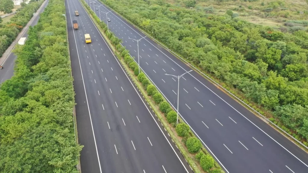 Mumbai-Pune Expressway expansion
