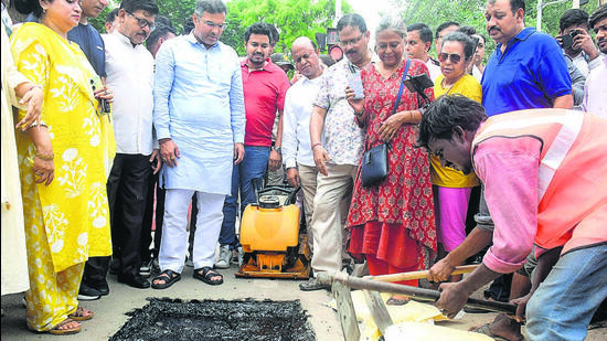 Delhi PWD pothole repair