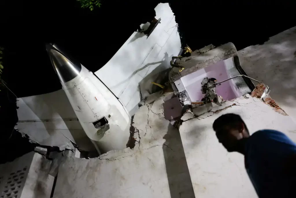 plane crash ahemdabad