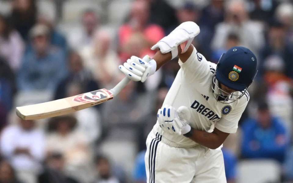 Yashasvi Jaiswal bat break