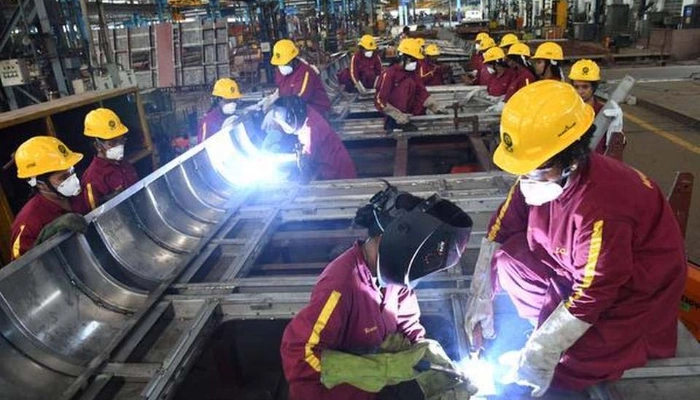 12-hour work shifts in Gujarat