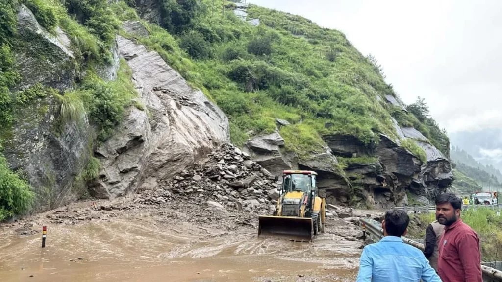 AI monitors landslides, floods