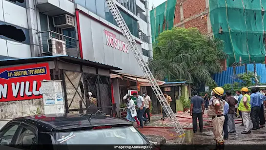 Anand Vihar Hospital fire 2025