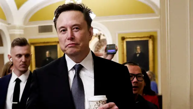Elon Musk criticizes UK government