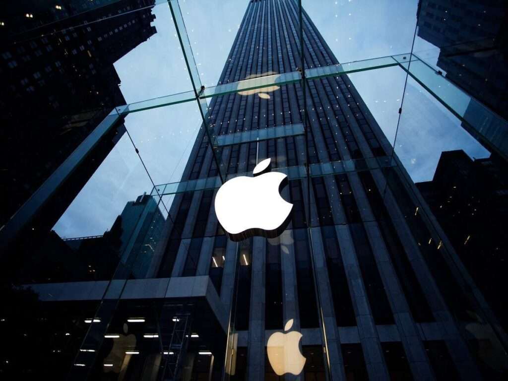Apple hits $4 trillion milestone