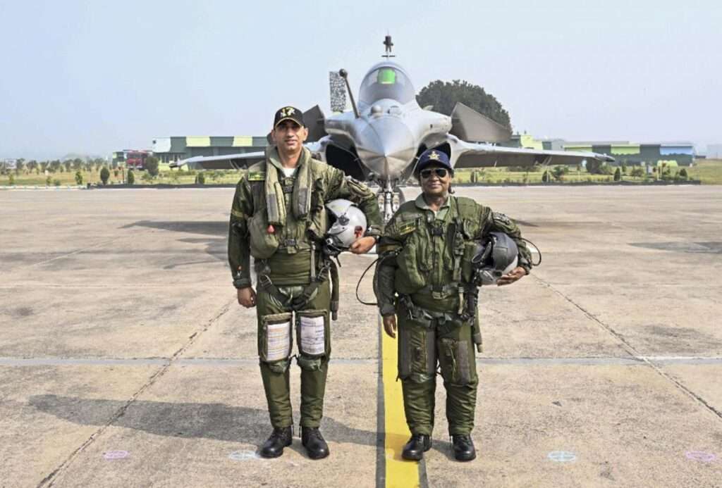 President Murmu flies Rafale