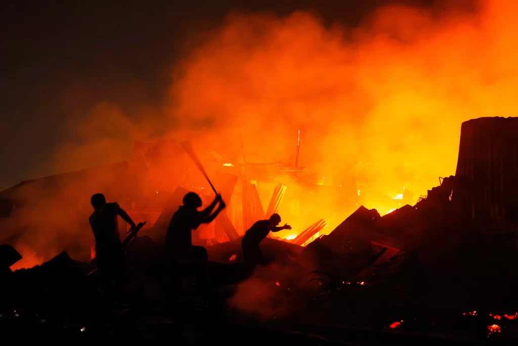 Dhaka slum fire devastation