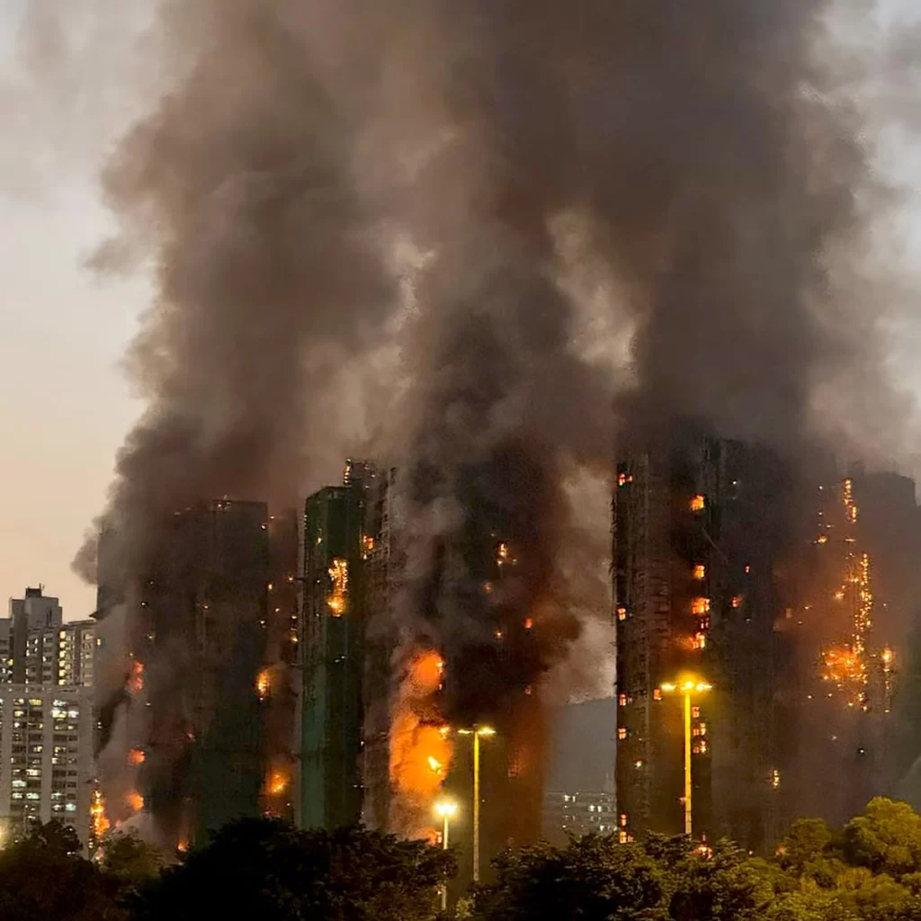 Hong Kong mourning fire victims