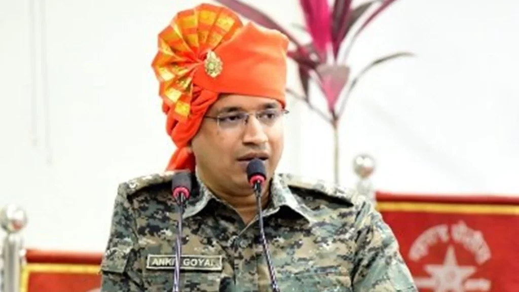 Senior Maoist leader surrenders