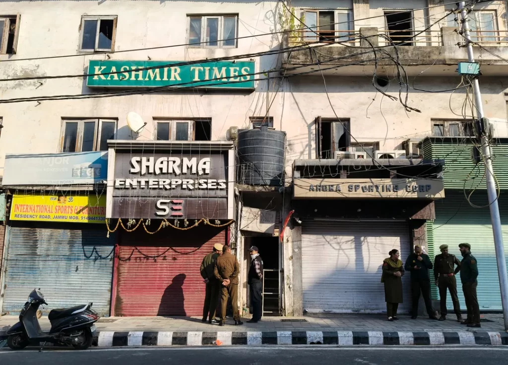 Police raid Kashmir Times office