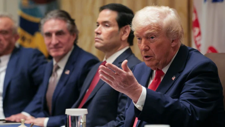 Trump attacks Omar, immigrants