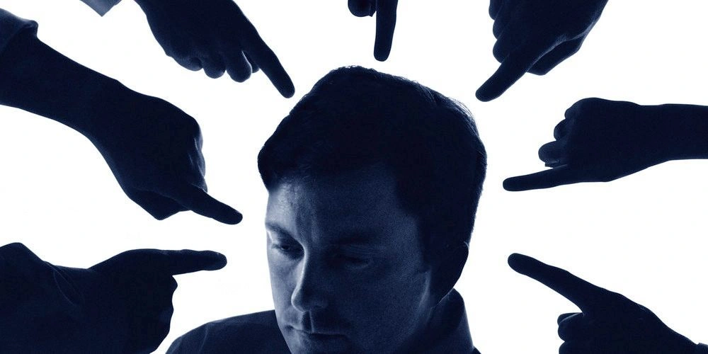 False consensus effect illustration.