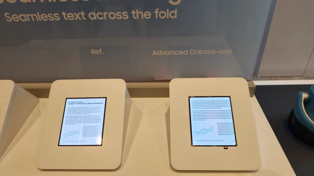 “Samsung crease-free foldable OLED”