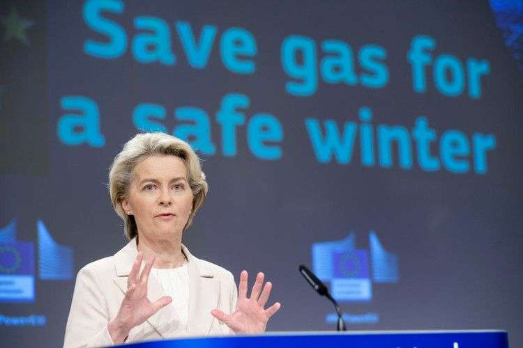 Hungary blocks €90 billion EU loan to Ukraine over oil dispute.