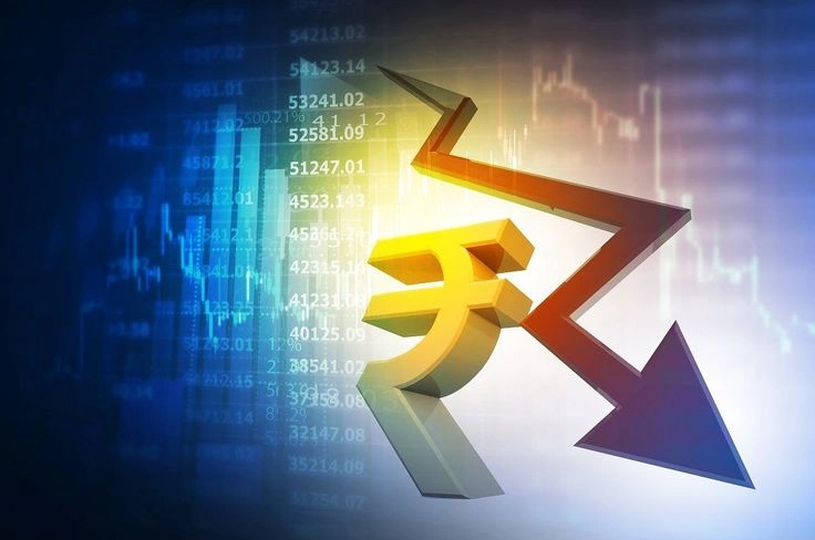 Why the Indian Rupee is Confronting New Economic Headwinds