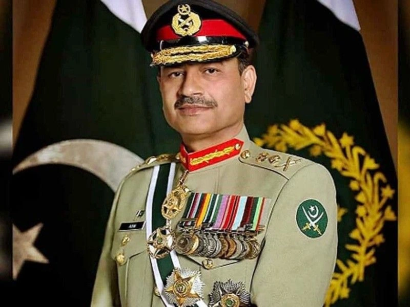 Pakistan Army Chief arrives in Iran for peace talks.