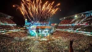 WWE Raw stars Rollins, Reigns hype WrestleMania 42.